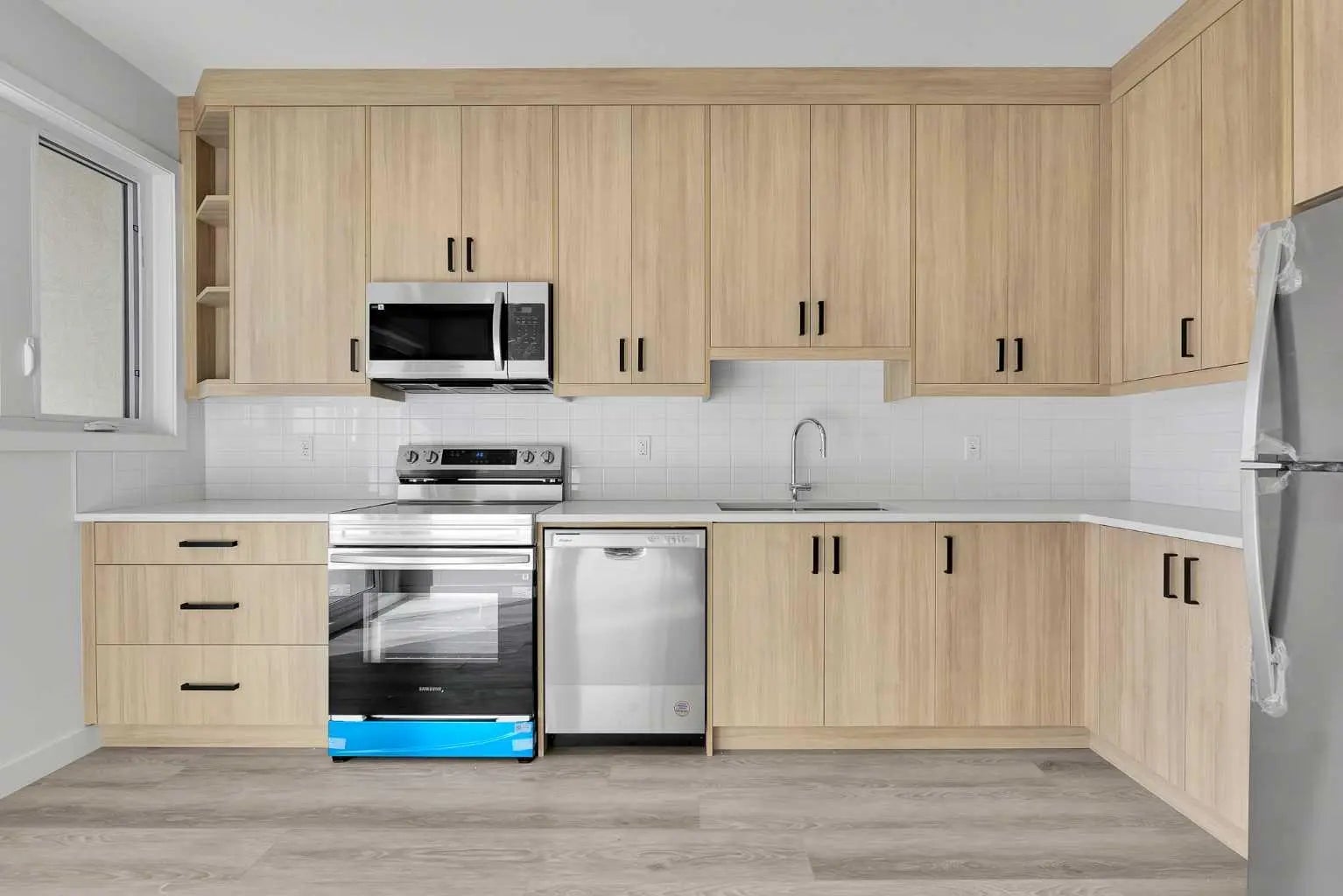 4905 Bowness Road Northwest, Calgary – Residential Row/Townhouse Listing Photo 2