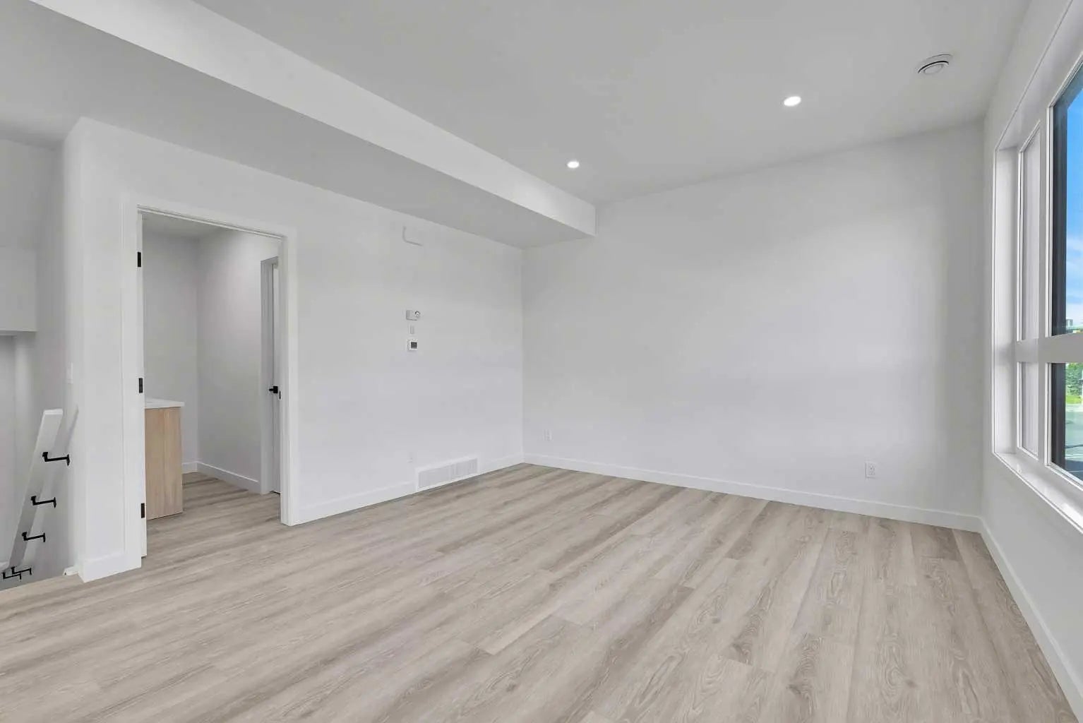 4905 Bowness Road Northwest, Calgary – Residential Row/Townhouse Listing Photo 6