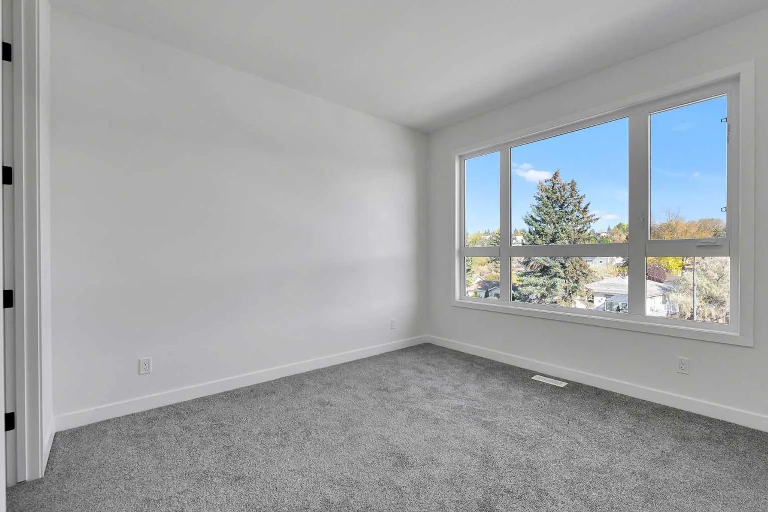 4905 Bowness Road Northwest, Calgary – Residential Row/Townhouse Listing Photo 9