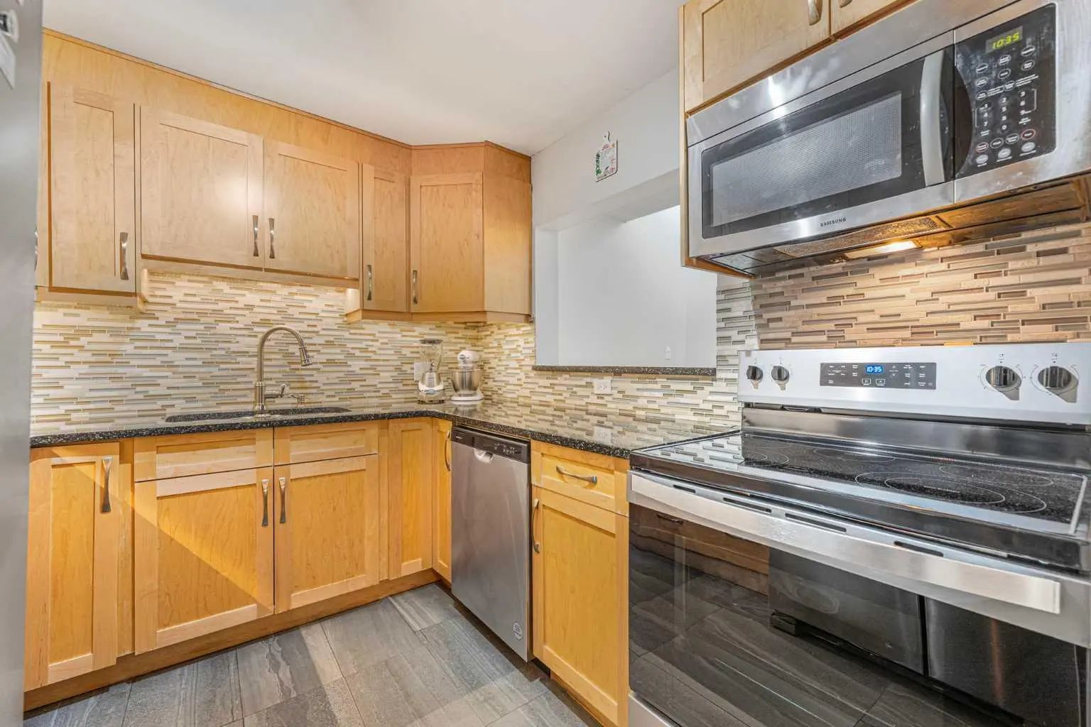 410 3730 50 Street Northwest, Calgary – Residential Apartment Listing Photo 4