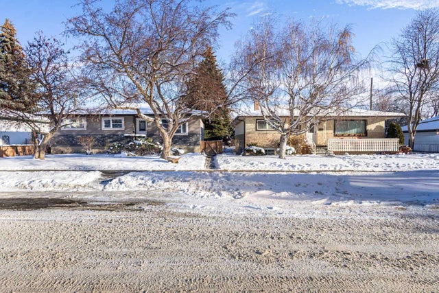 2812 24 Street Nw, Calgary