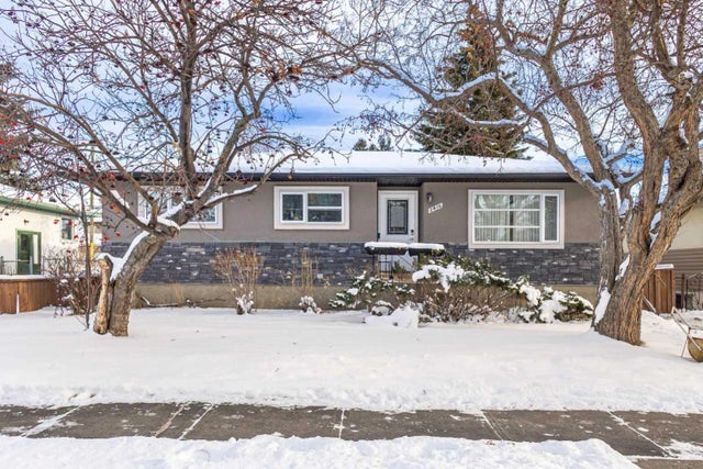 2816 24 Street Nw, Calgary