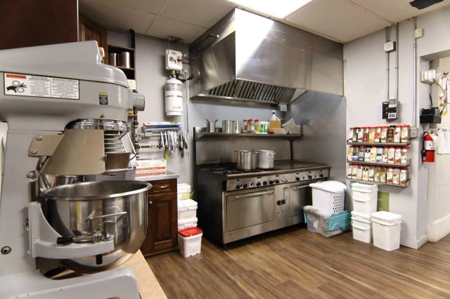 5026 51 Avenue , Ponoka