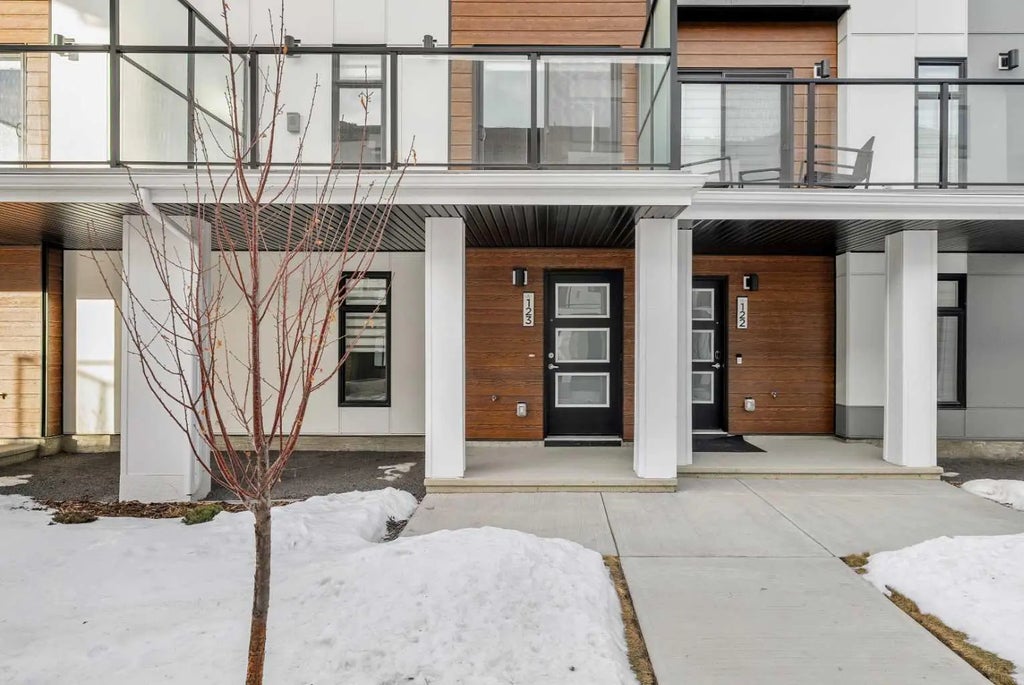 123, 8235 8 Avenue Sw, Calgary