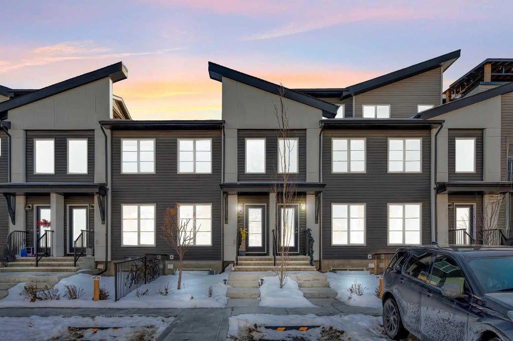 304, 474 Seton Circle Se, Calgary