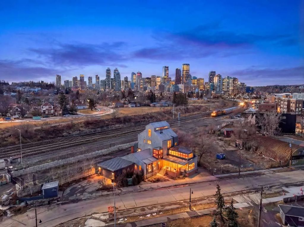 1015 11 Street Se, Calgary