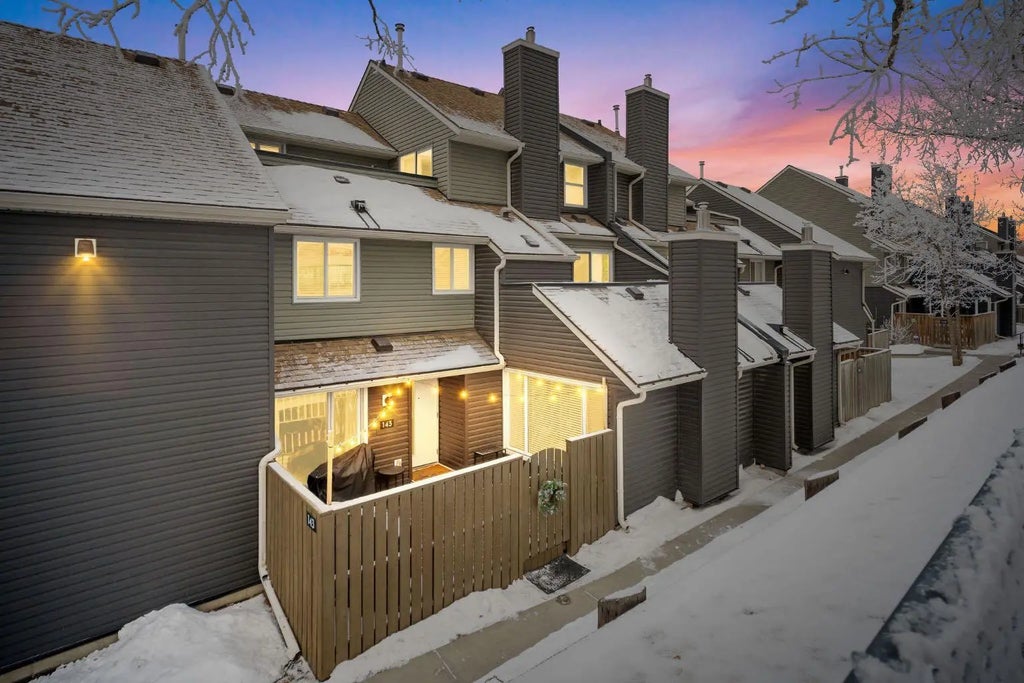 143, 52 Glamis Green Sw, Calgary