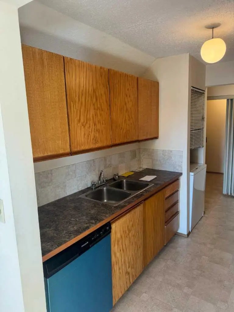 1-7, 2515 First Avenue Northwest, Calgary – Multi-Family Apartment Listing Photo 8