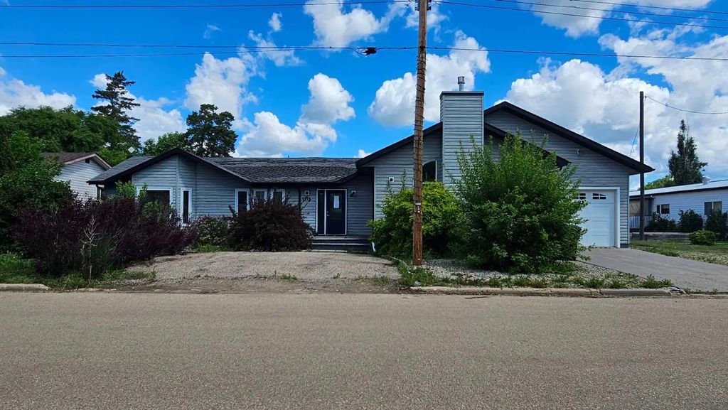 5112 52 Avenue , Consort