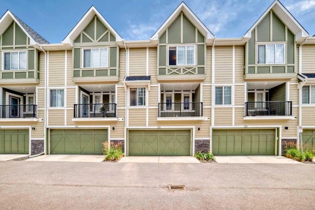 621 Nolanlake Villas Nw, Calgary