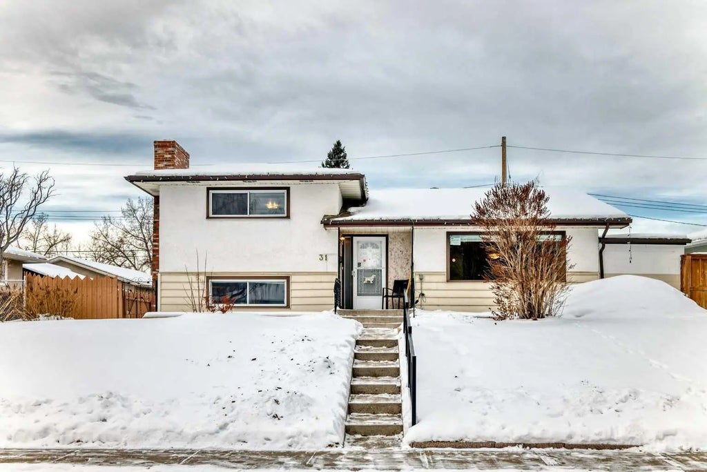 31 Fenton Road Se, Calgary
