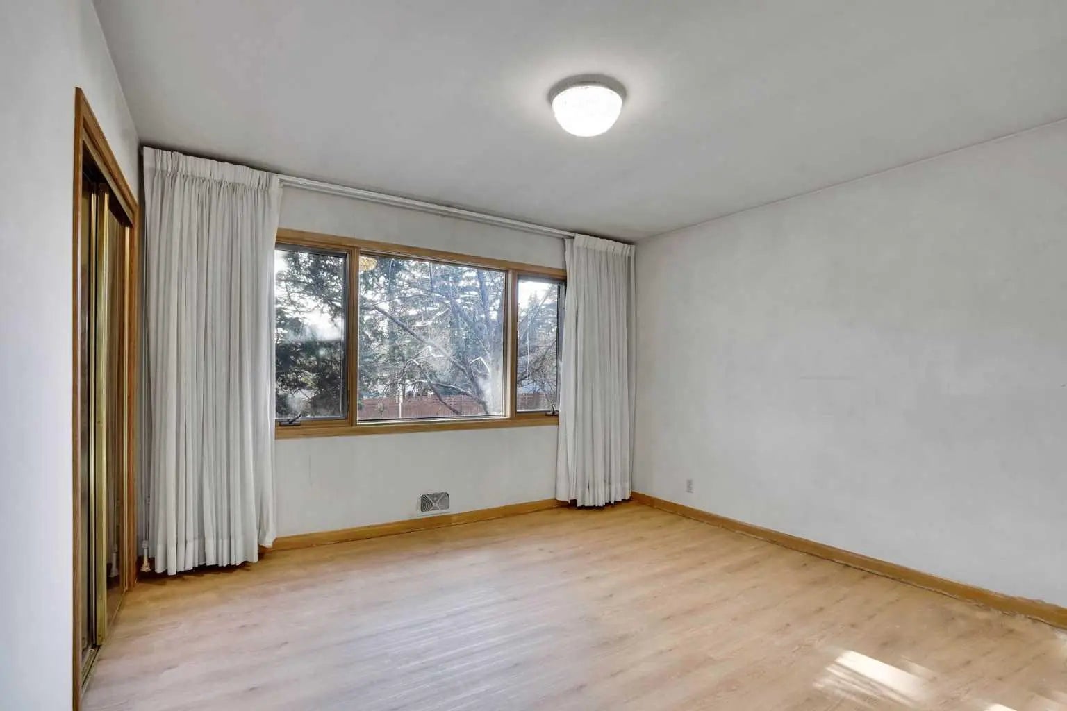 1956 Kelwood Drive Southwest, Calgary – Residential Detached Listing Photo 13