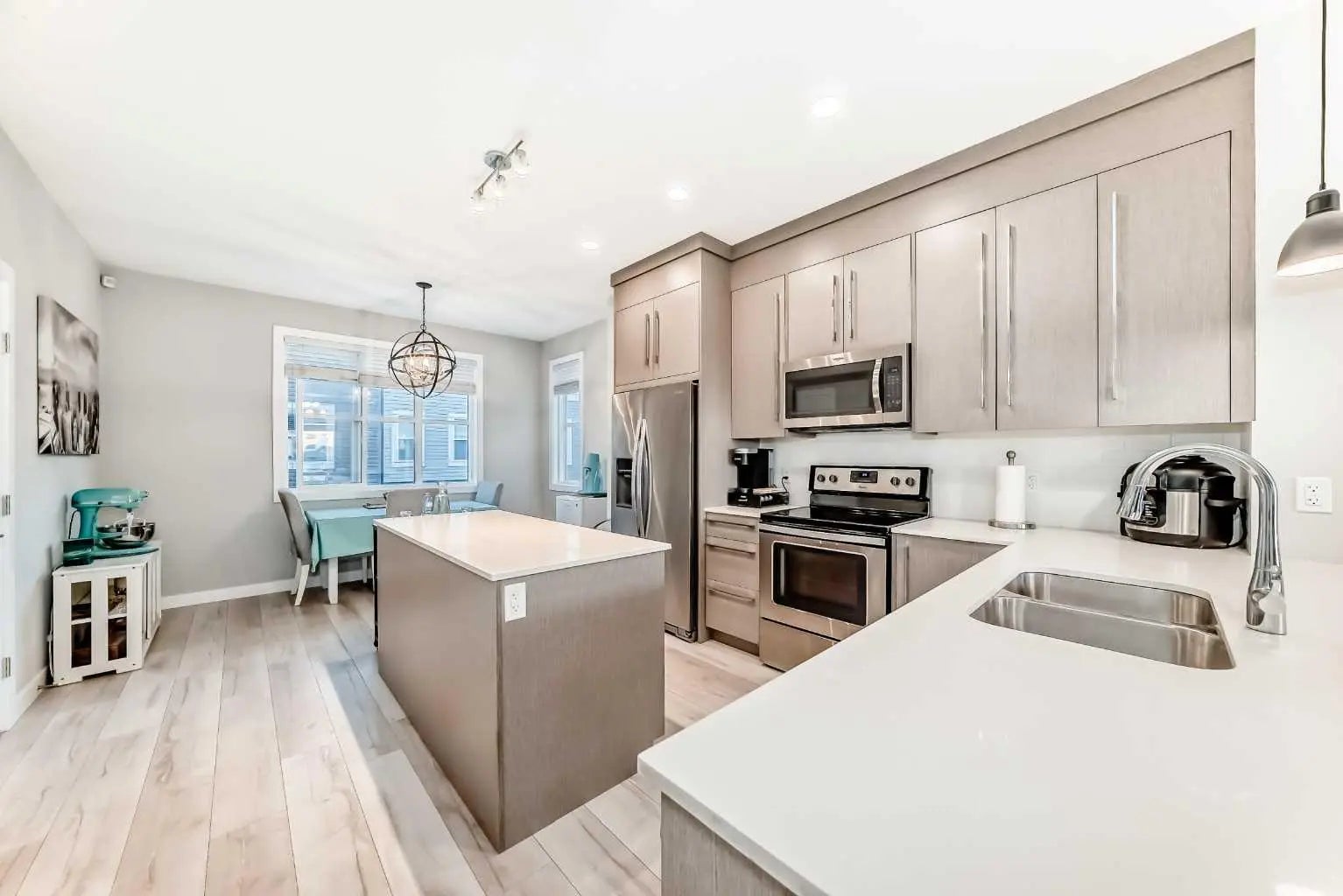 6421 128 Avenue Northeast, Calgary – Residential Row/Townhouse Listing Photo 4