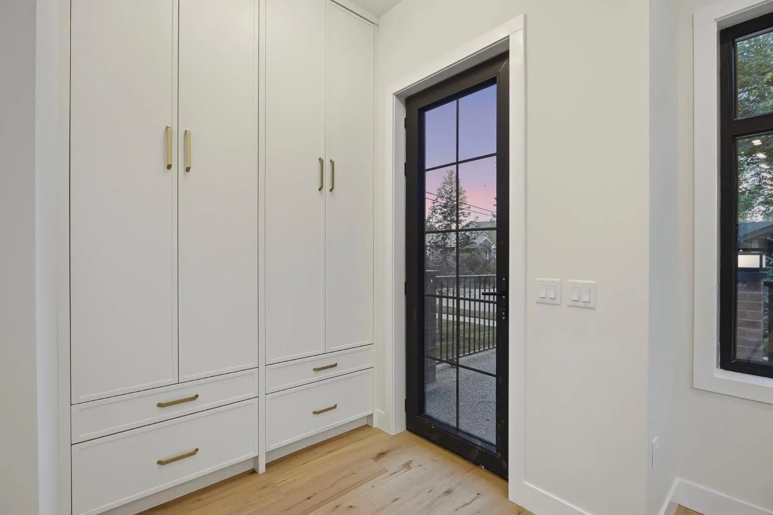 114 7 Avenue Nw Calgary Alberta T2M0A2 Crescent Heights Home For Sale