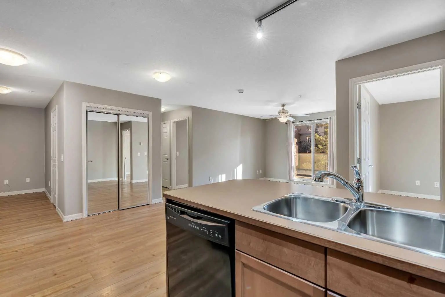 3201, 92 Crystal Shores Road , Okotoks – Residential Apartment Listing Photo 16