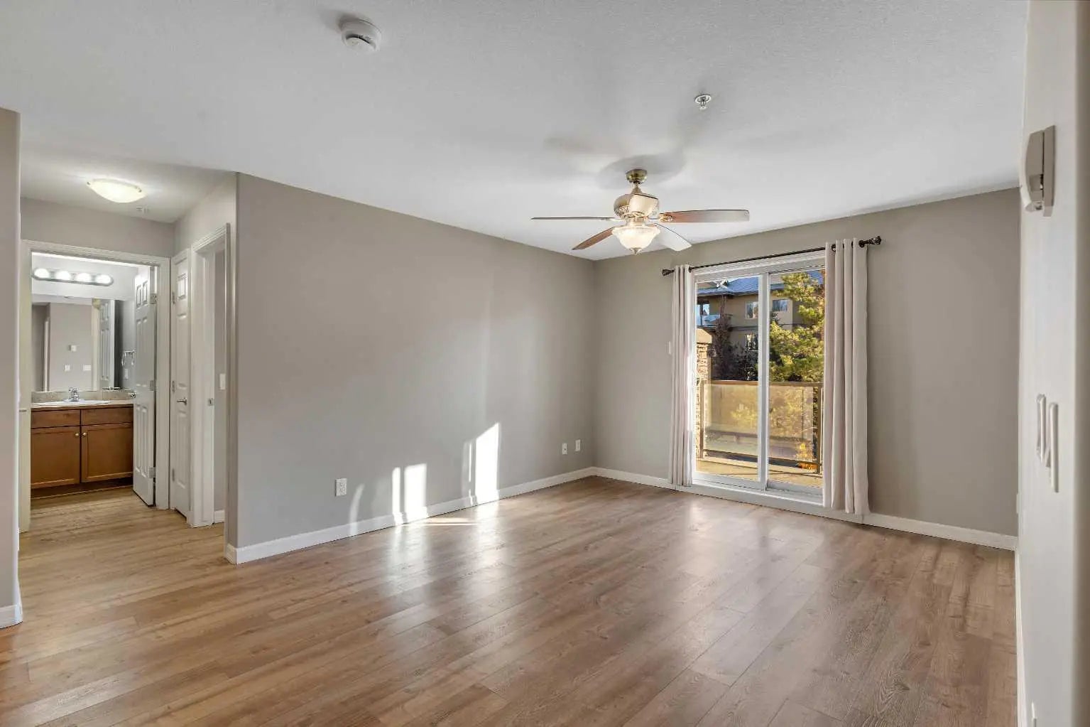 3201, 92 Crystal Shores Road , Okotoks – Residential Apartment Listing Photo 8