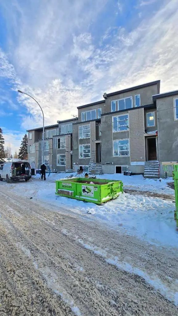 4767 Montana Crescent Northwest, Calgary – Commercial Multi Family Listing Photo 5