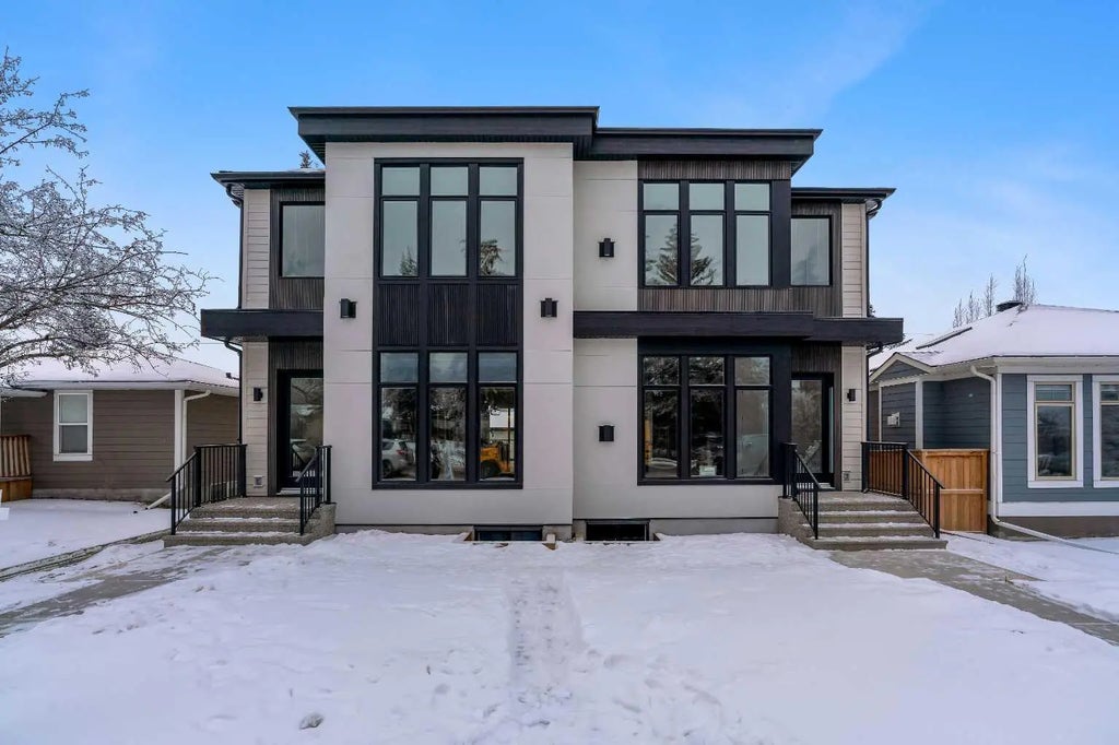 8633 48 Avenue Nw, Calgary