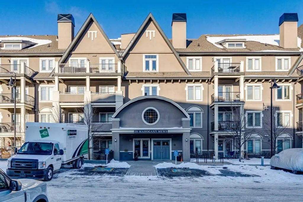 306, 20 Mahogany Mews Se, Calgary