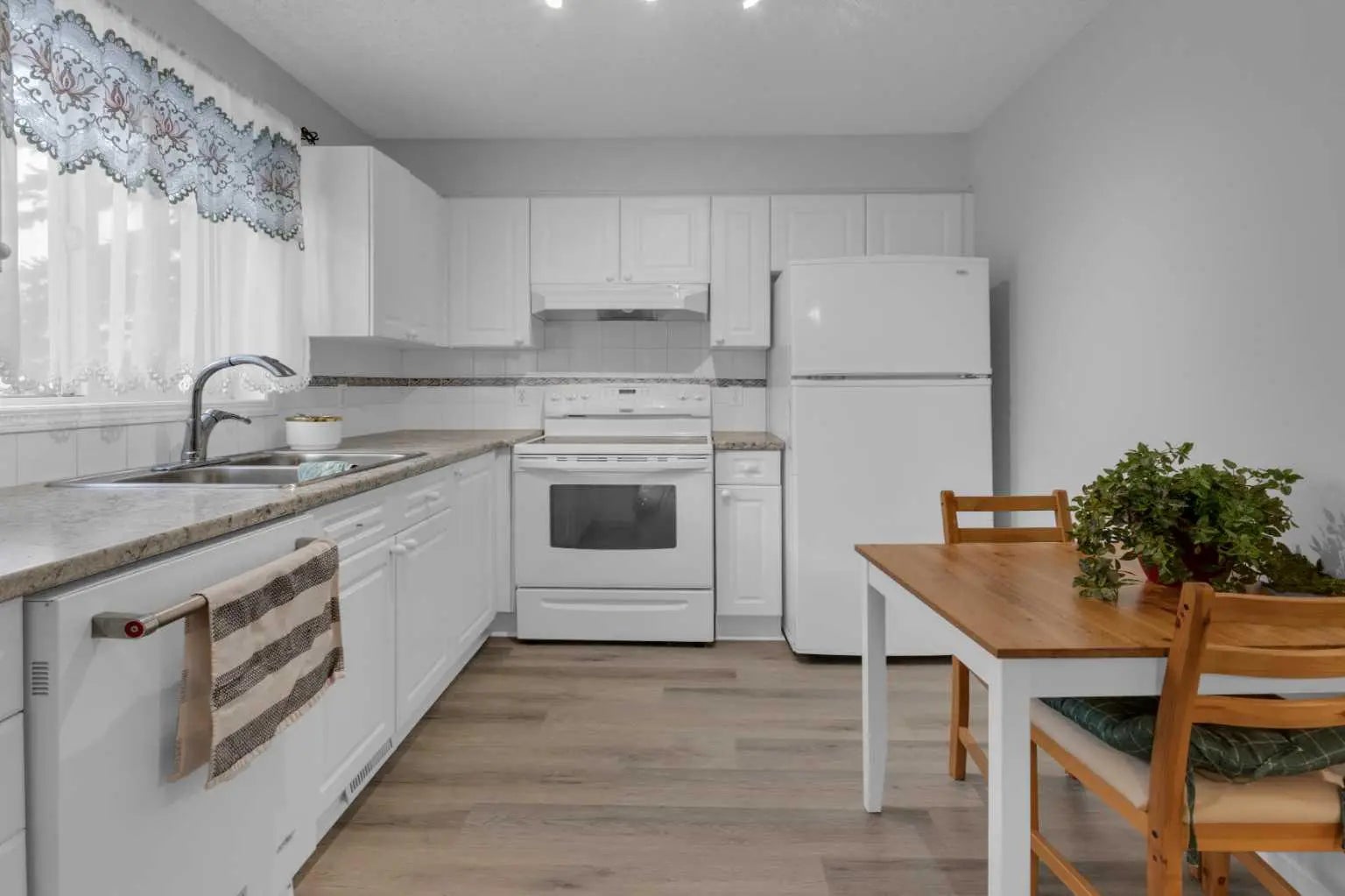 227 Harvest Gold Place Northeast, Calgary – Residential Row/Townhouse Listing Photo 7