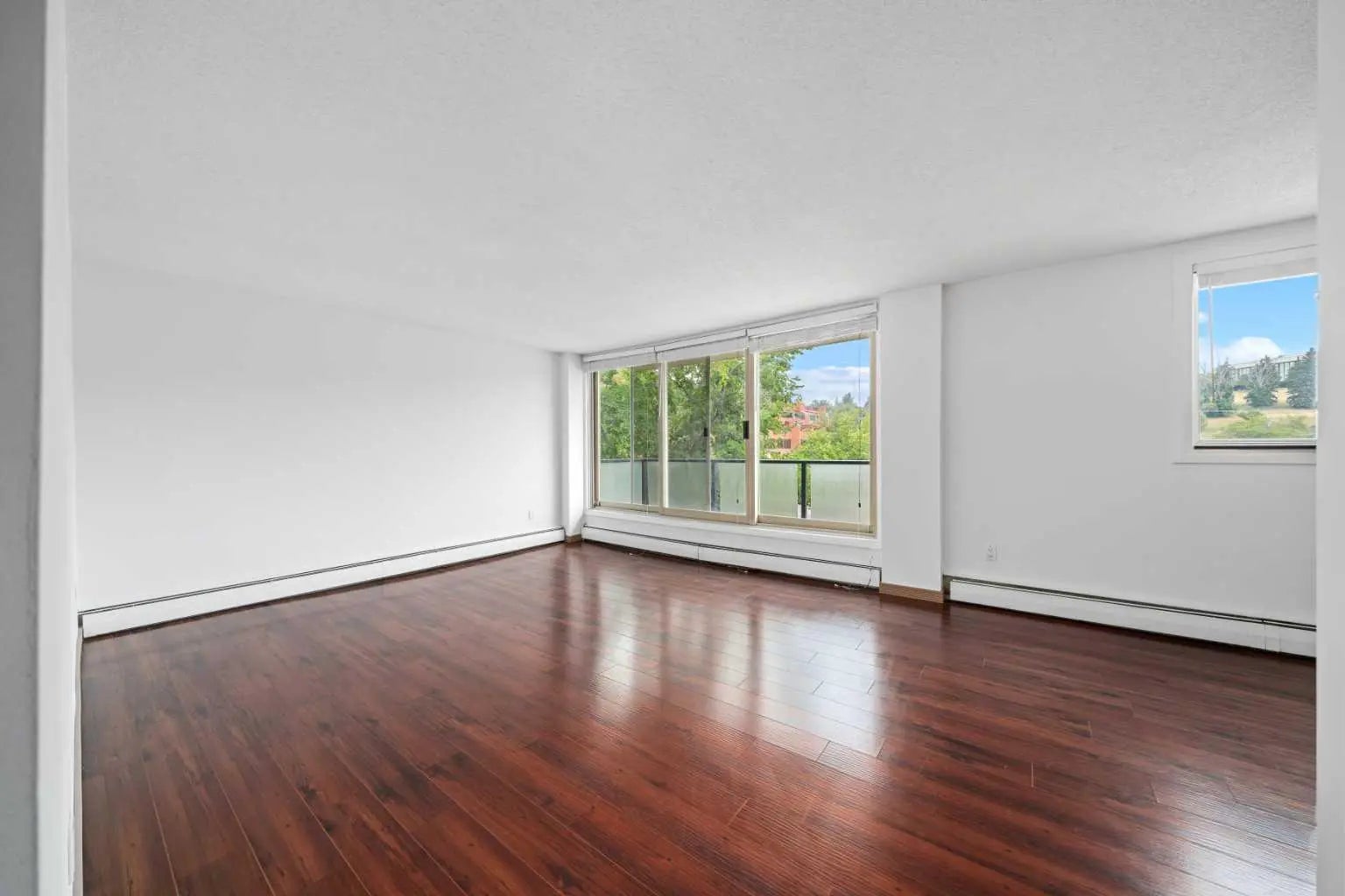 342, 1435 7 Avenue Northwest, Calgary – Residential Apartment Listing Photo 4