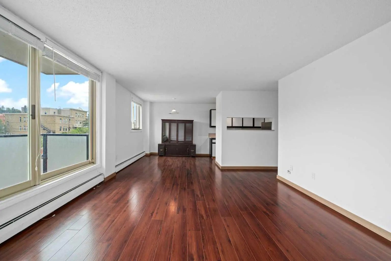 342, 1435 7 Avenue Northwest, Calgary – Residential Apartment Listing Photo 5