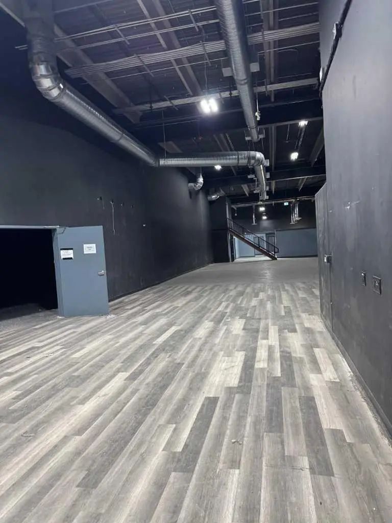 6a 1411 33 Street Northeast, Calgary – Commercial Industrial Listing Photo 3