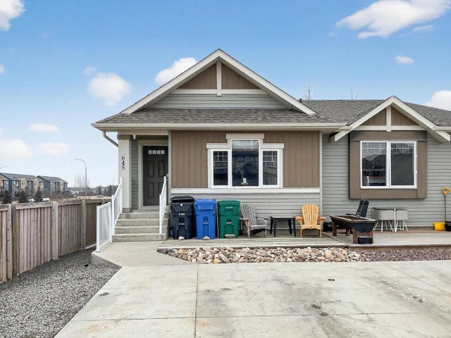 645 Silkstone Point W, Lethbridge