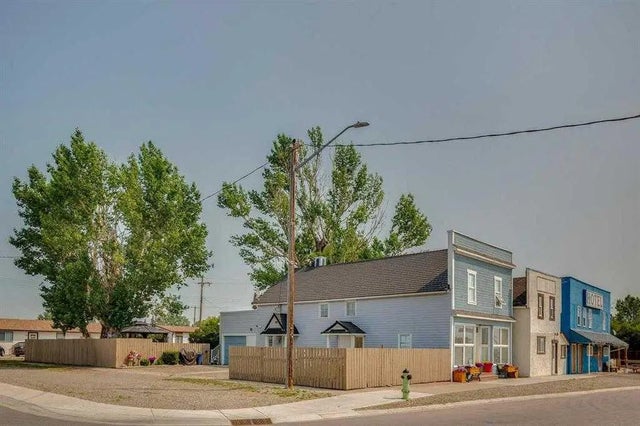 102 Railway Avenue E, Carseland