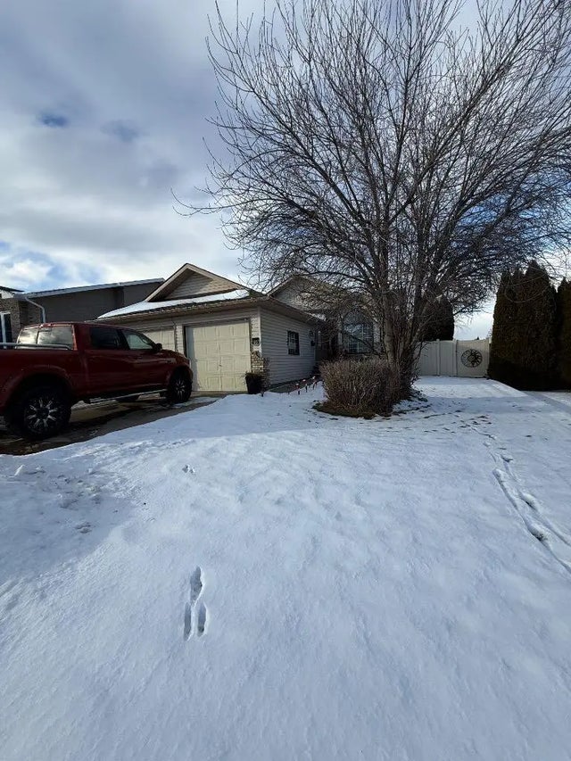 10 Redwood Place Se, Medicine Hat