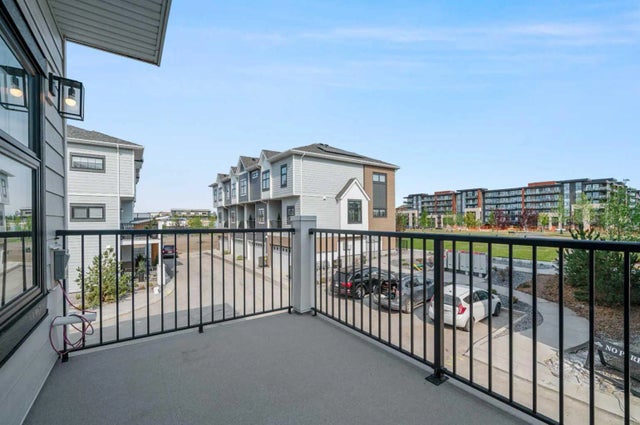 599 Mahogany Road Se, Calgary