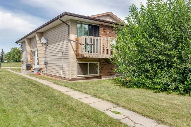 5210 61 Avenue , Olds