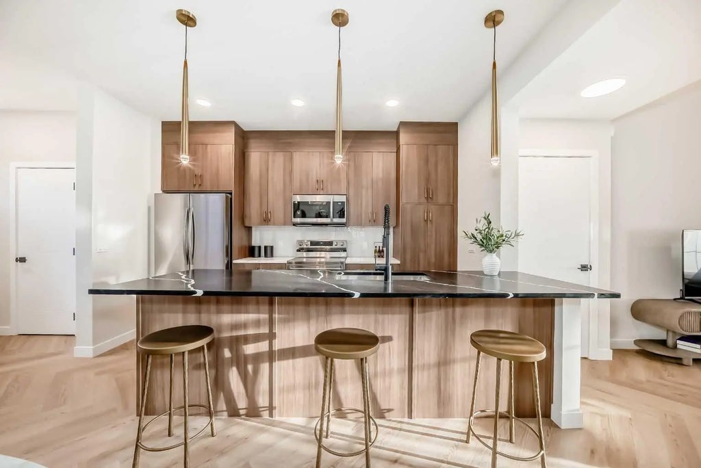 285 Cobblestone Gate , Airdrie