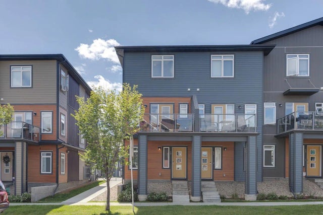 19 Sage Bluff Gate Nw, Calgary