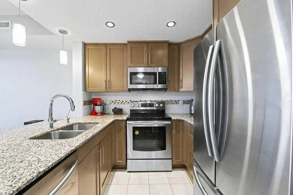 807, 32 Varsity Estates Circle Northwest, Calgary – Residential Apartment Listing Photo 4