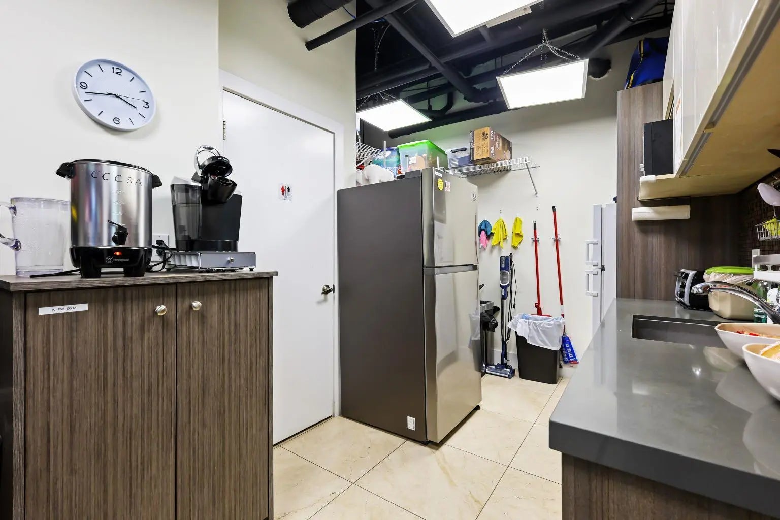 1406 Centre Street N, Calgary – Commercial Retail Listing Photo 11