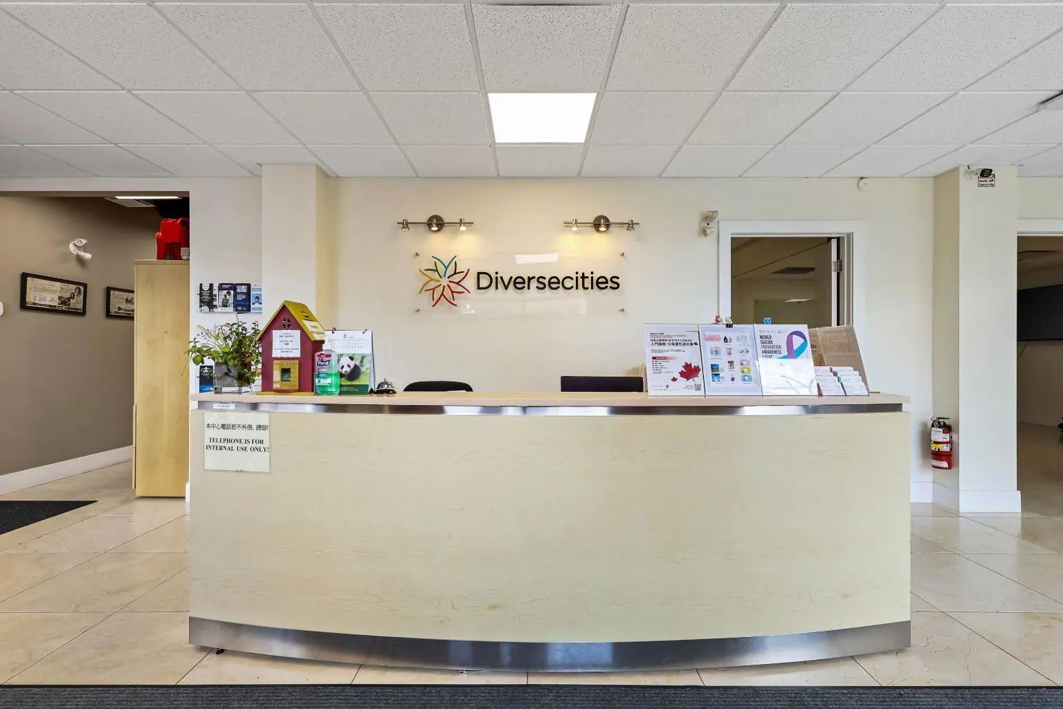 1406 Centre Street N, Calgary – Commercial Retail Listing Photo 5