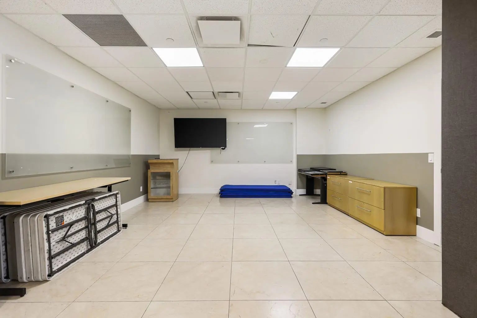 1406 Centre Street N, Calgary – Commercial Retail Listing Photo 8