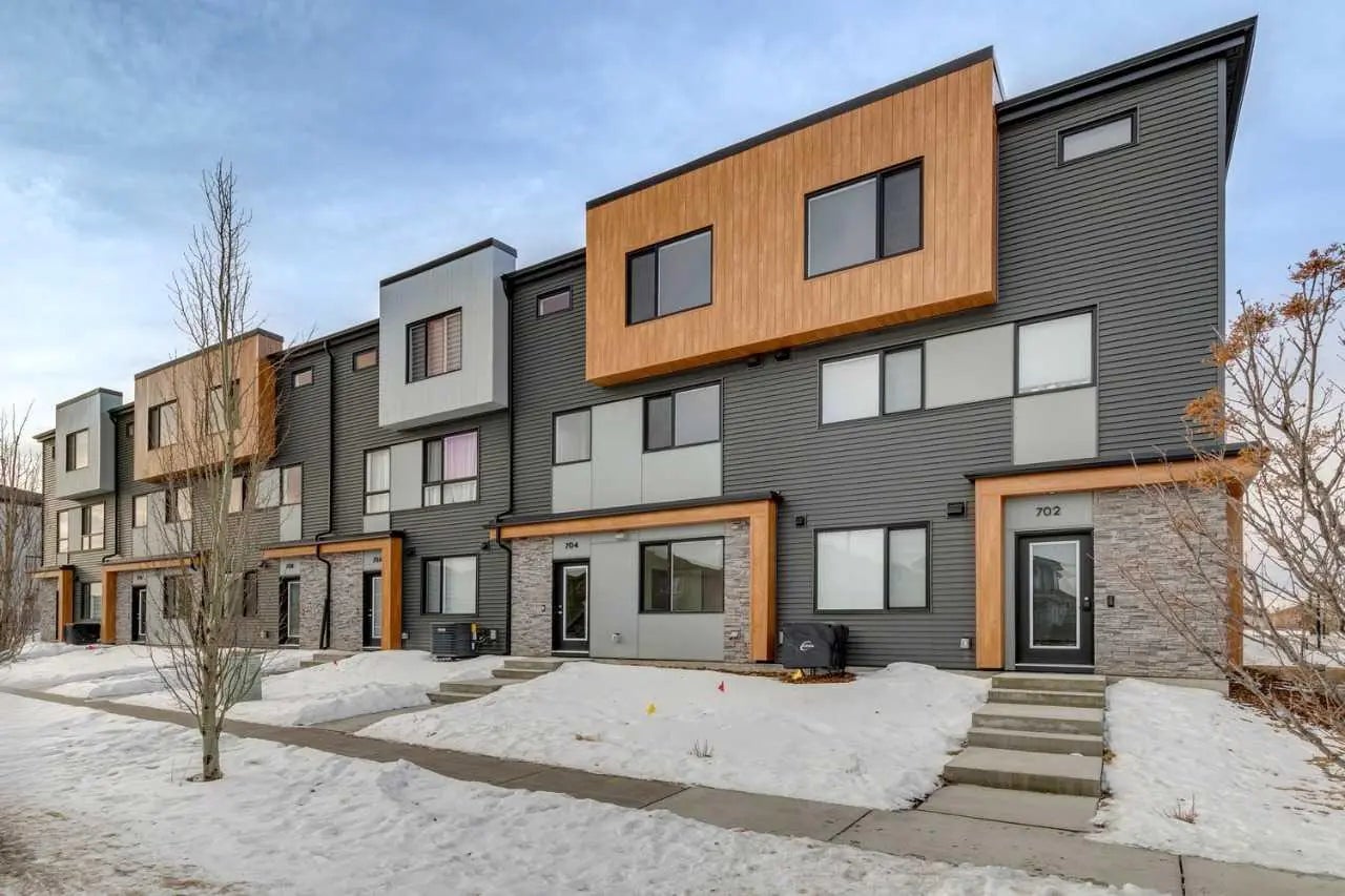 704, 81 Midtown Boulevard Southwest, Airdrie – Residential Row/Townhouse Listing Photo 2