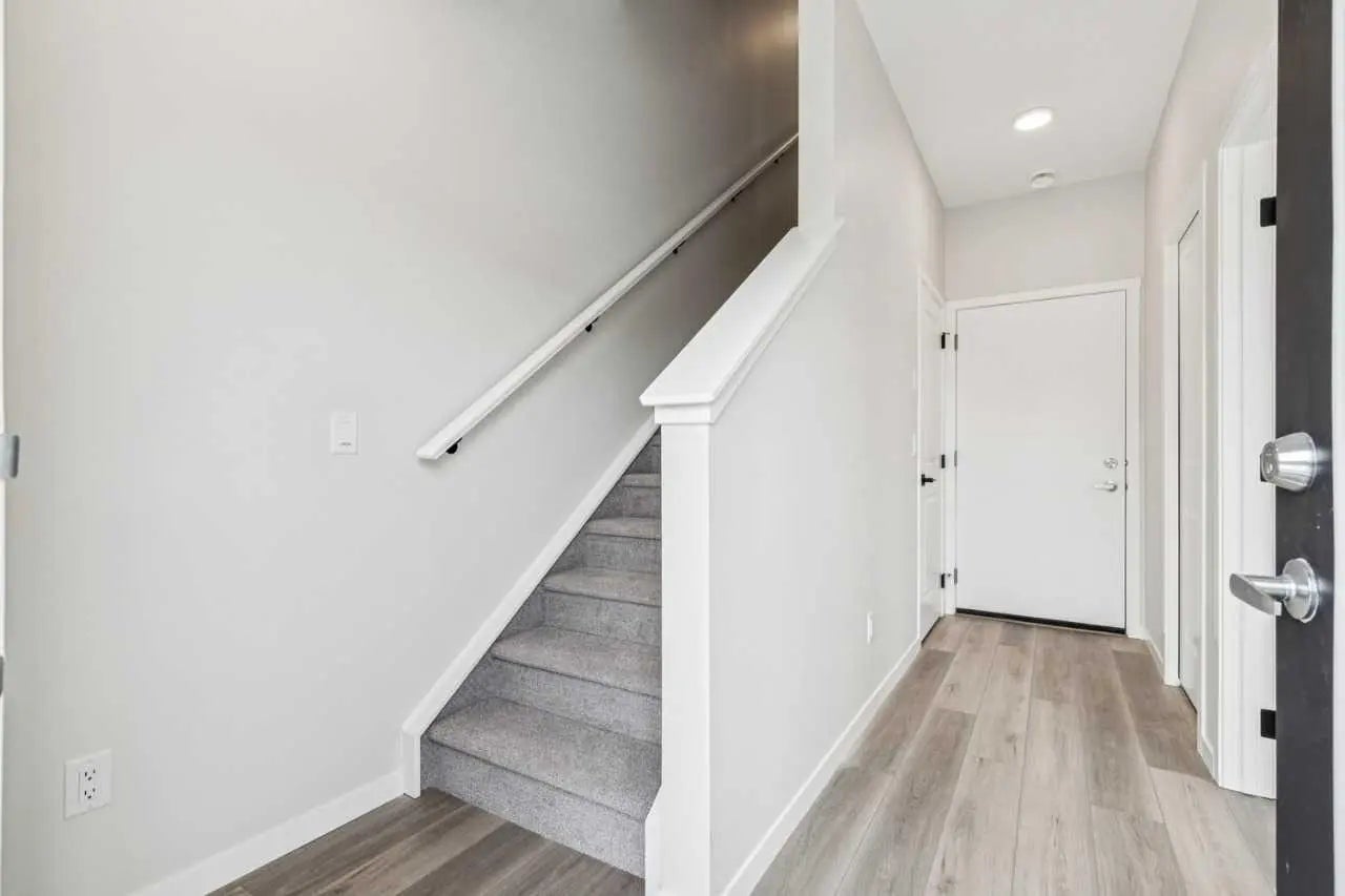 704, 81 Midtown Boulevard Southwest, Airdrie – Residential Row/Townhouse Listing Photo 3