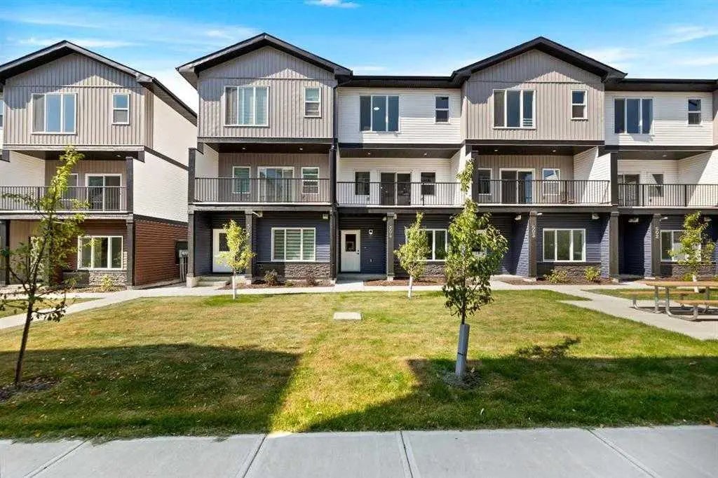 602, 90 Corner Meadows Manor Northeast, Calgary – Residential Row/Townhouse Listing Photo 2