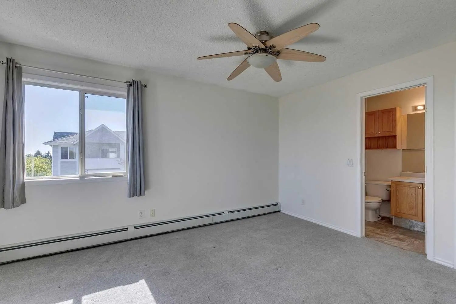 301, 7301 Valleyview Park Southeast, Calgary – Residential Apartment Listing Photo 15