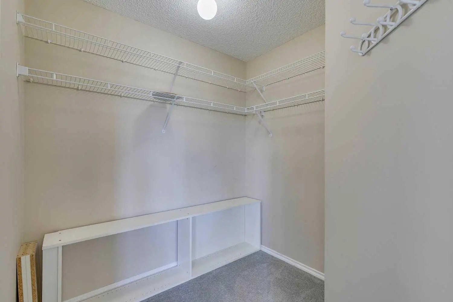 301, 7301 Valleyview Park Southeast, Calgary – Residential Apartment Listing Photo 17