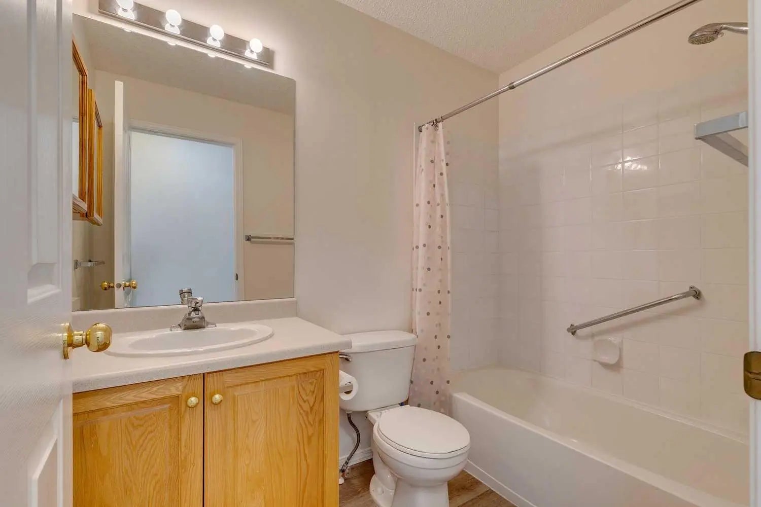 301, 7301 Valleyview Park Southeast, Calgary – Residential Apartment Listing Photo 24