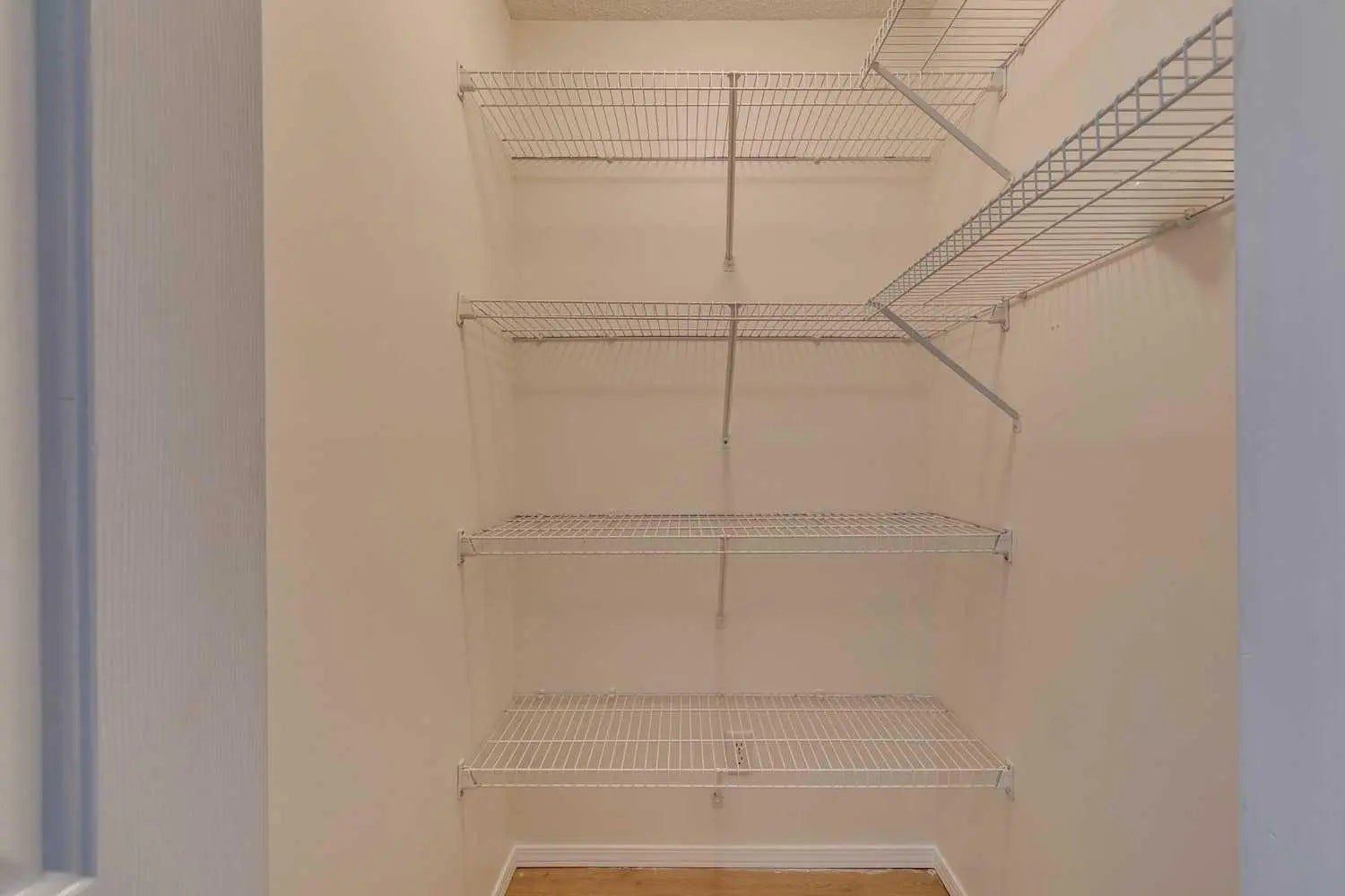 301, 7301 Valleyview Park Southeast, Calgary – Residential Apartment Listing Photo 27