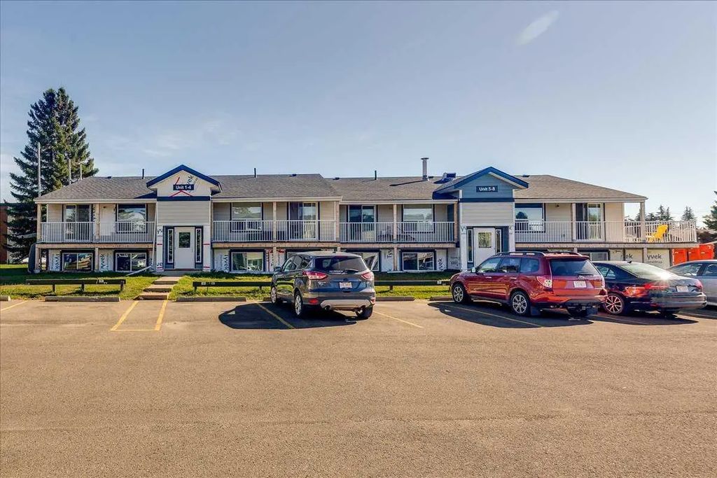 3 5 Stanton Street , Red Deer