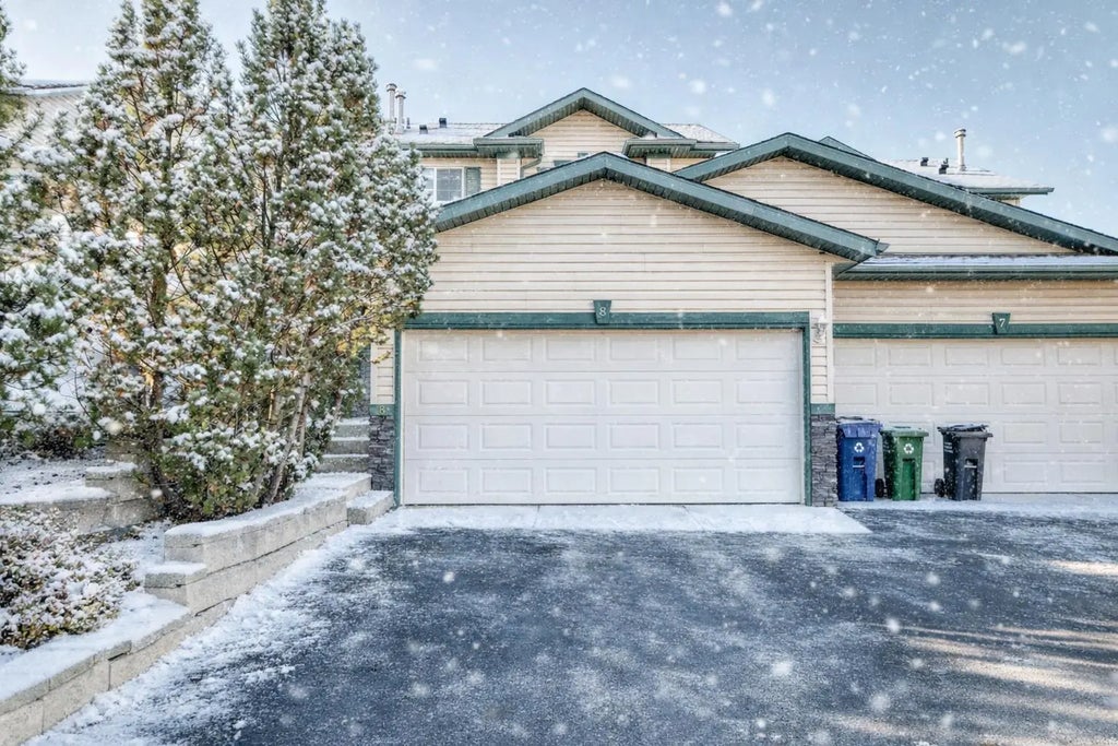 8, 122 Bow Ridge Crescent , Cochrane