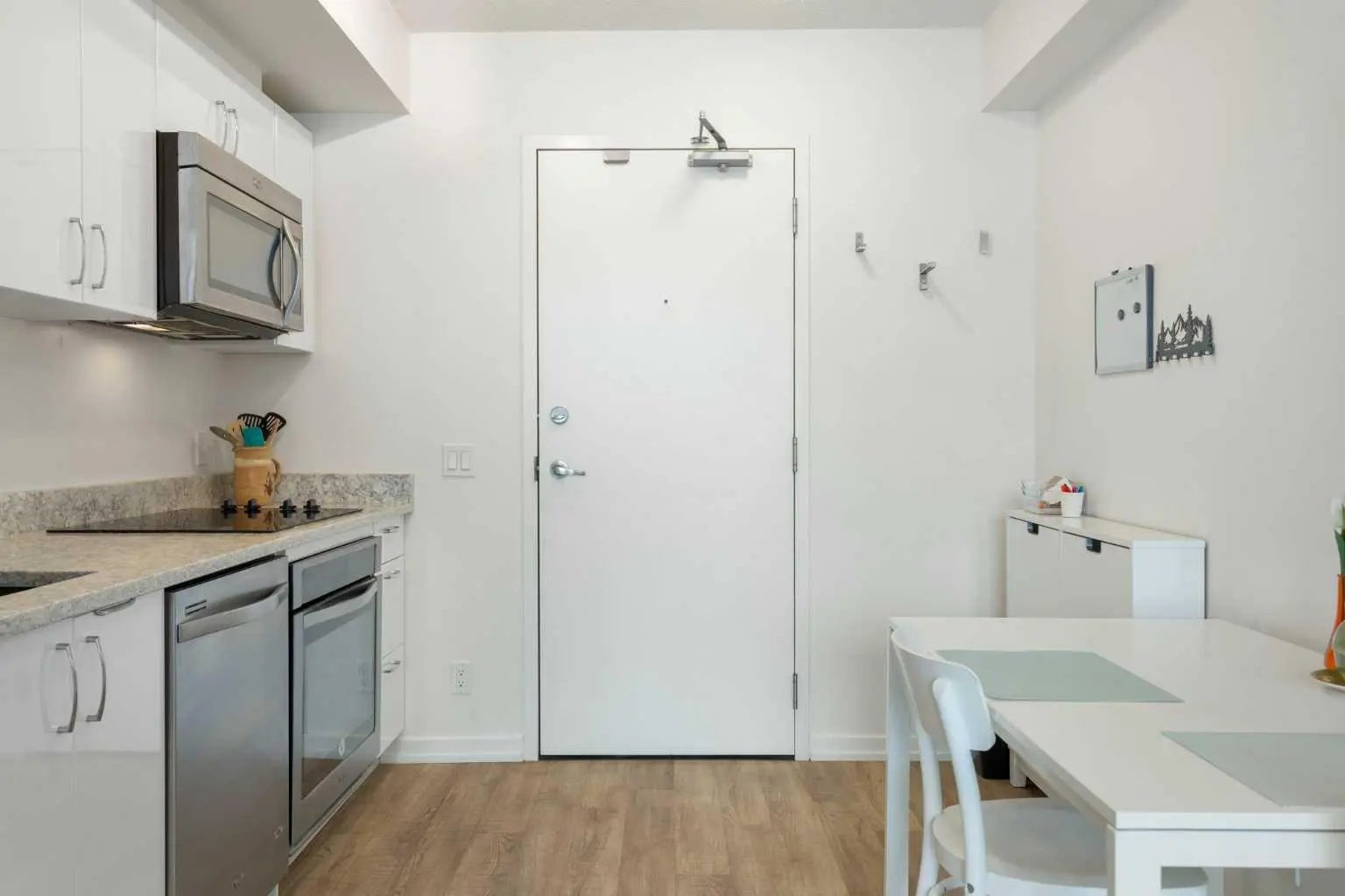 1503, 450 8 Avenue Southeast, Calgary – Residential Apartment Listing Photo 6