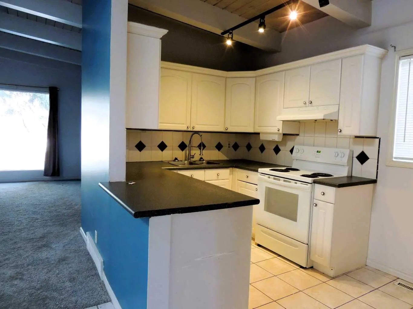 2713 Canmore Road Northwest, Calgary – Residential Semi Detached (Half Duplex) Listing Photo 15