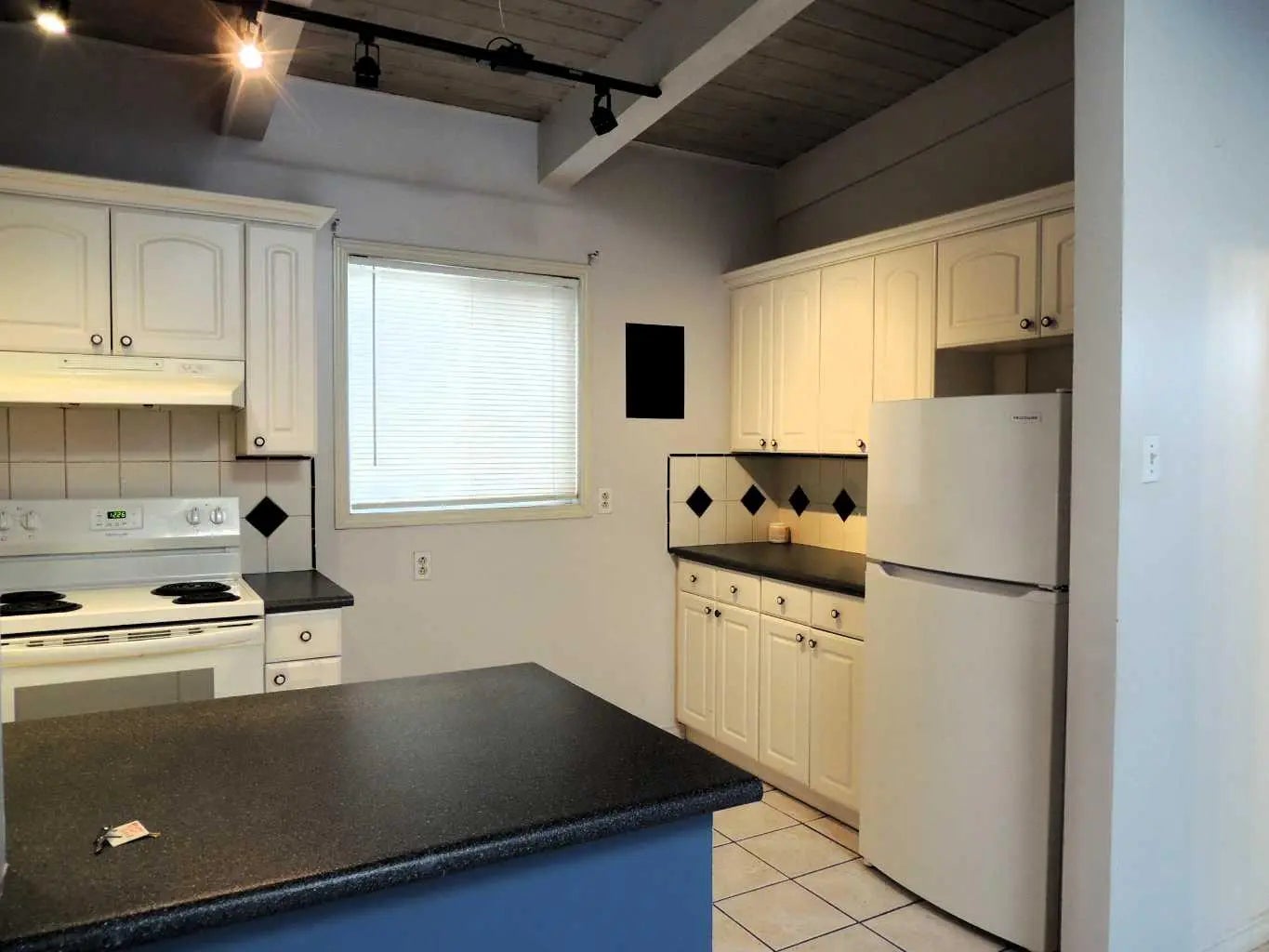 2713 Canmore Road Northwest, Calgary – Residential Semi Detached (Half Duplex) Listing Photo 17